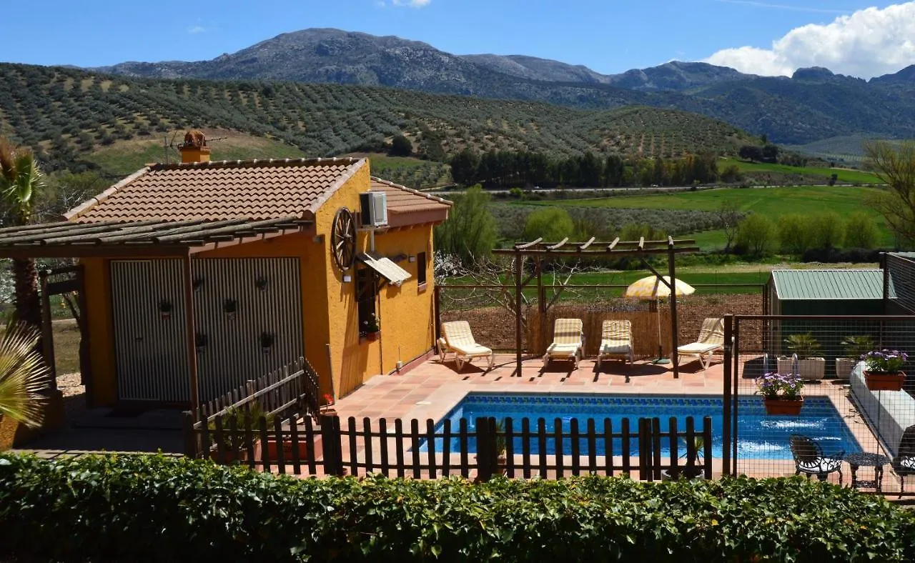Couette-café Bed and Breakfast Cortijo Petra à Villanueva del Rosario
