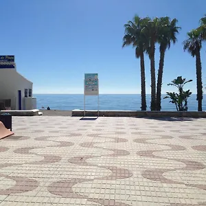 Apartahotel In First Row To The Sea,, Almuñécar